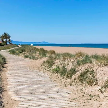 El Boticari By Aguilarent