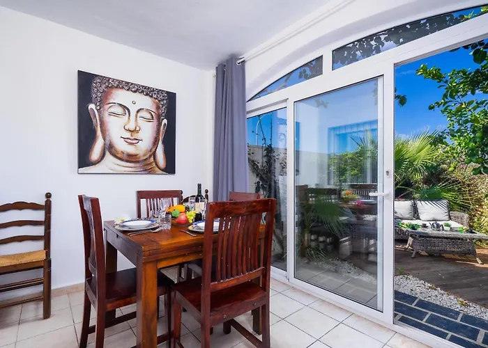 El Boticari By Aguilarent *